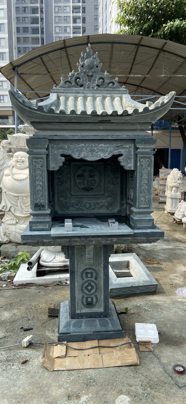 miếu thời ngoài trời ở Tiền Giang