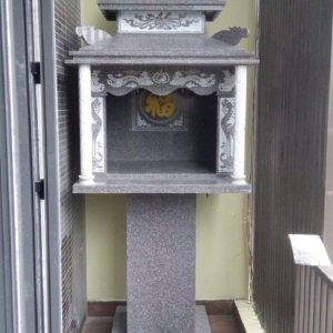 miếu thờ ngoài trời