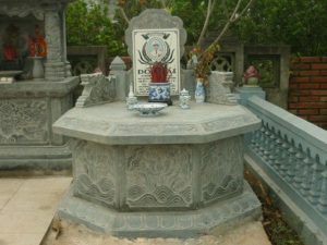 mộ đá bát giác