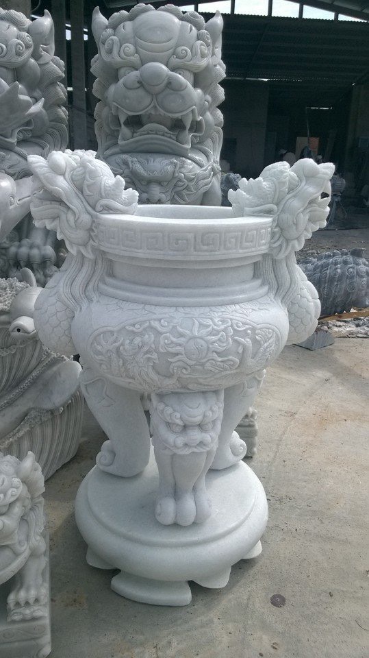 Lư hương đá – Vẻ đẹp tâm linh từ đá mỹ nghệ truyền thống