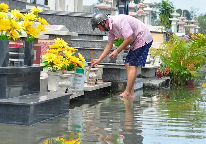 Nên chú trọng từ khâu chọn vị trí, vật liệu đến thiết kế và thi công để đảm bảo mộ phần luôn khô ráo, vững bền