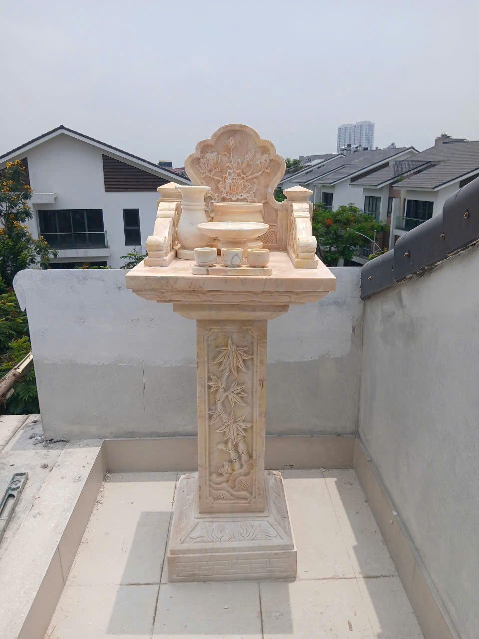Cây Hương Đá – Công Trình Tâm Linh Bền Vững Từ Đá Mỹ Nghệ