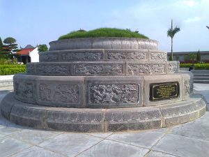 Khám Phá Ý Nghĩa Mộ Đá Tròn Trong Phong Thủy