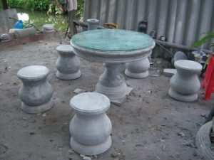 Ghế đá, bàn đá – Sự bền vững và tính thẩm mỹ vượt thời gian