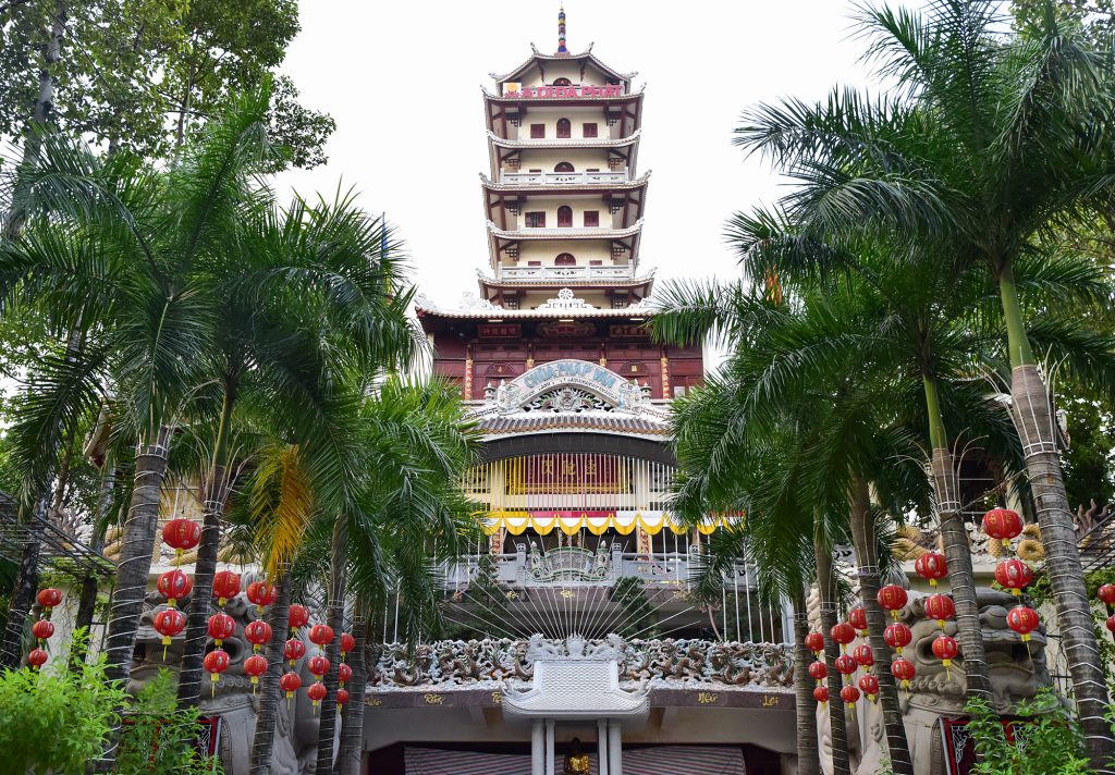 Nghệ thuật xây dựng đình chùa bằng đá trong thế kỷ 21