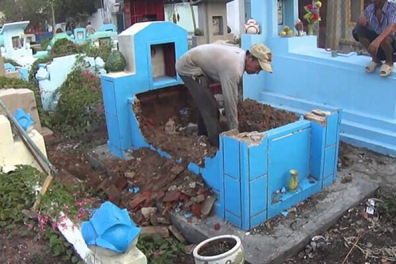 Theo quan niệm dân gian và phong thủy, không phải tháng nào trong năm cũng phù hợp để bốc mộ. Việc lựa chọn tháng, ngày giờ phải tuân thủ nghiêm ngặt các yếu tố thiên thời – địa lợi – nhân hòa