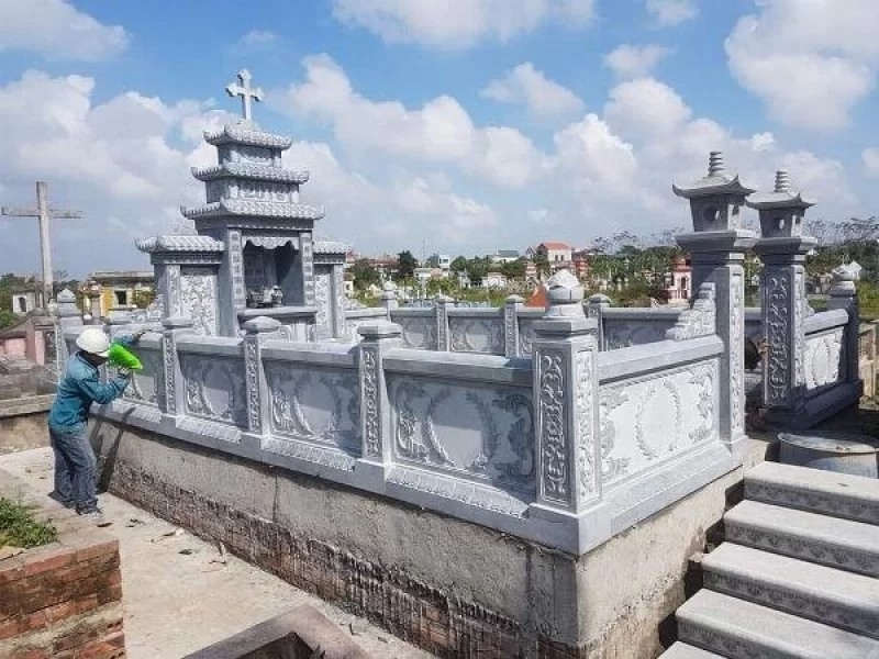 Trong kiến trúc truyền thống và hiện đại, tường rào không chỉ đơn thuần là ranh giới bảo vệ, mà còn là phần quan trọng thể hiện phong cách, gu thẩm mỹ và giá trị văn hóa của công trình.