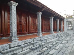 Cột đá chạm rồng phượng – biểu tượng quyền quý trong kiến trúc cổ