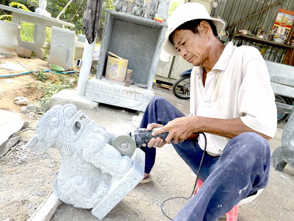 Trong thế giới của đá mỹ nghệ, mỗi tác phẩm đều là kết tinh của bàn tay, khối óc và tâm hồn con người