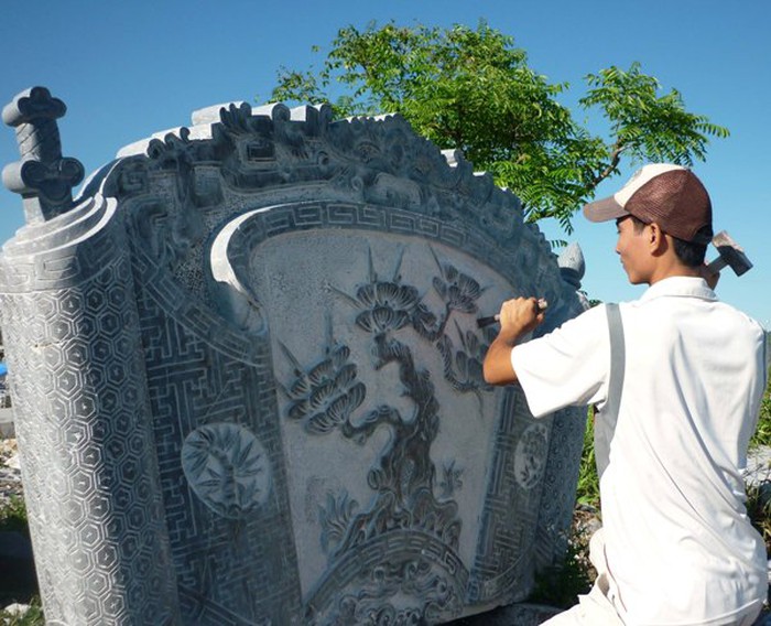 Điều làm nên sự khác biệt của làng nghề đá mỹ nghệ Ninh Vân không chỉ nằm ở tuổi đời lâu năm mà còn ở tay nghề tinh xảo, óc sáng tạo và tâm hồn nghệ nhân