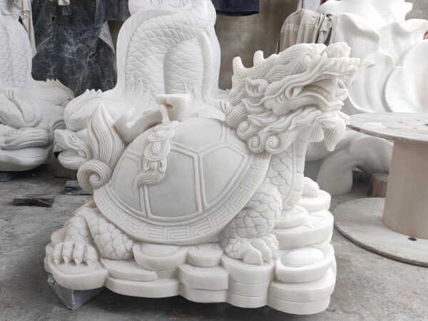 Quy (Rùa) tượng trưng cho sự trường tồn, vững chắc, là biểu tượng của trí tuệ và nền tảng bền vững