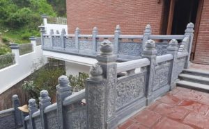 Tường rào đá chạm khắc tinh xảo – bảo vệ và tô điểm công trình