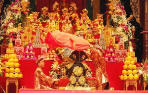 Văn Khấn Tam Tòa Thánh Mẫu Để Cầu May Mắn – Ý Nghĩa Và Nghi Thức Thờ Cúng Gắn Liền Với Đá Mỹ Nghệ