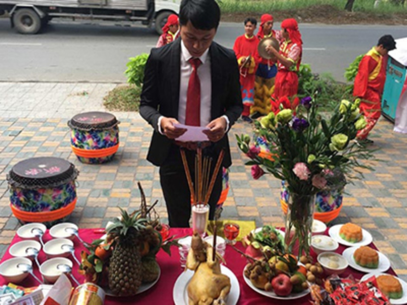 Trong cuộc sống hiện đại, ai cũng mong muốn có được một công việc ổn định, sự nghiệp thăng tiến và tài lộc dồi dào. Bên cạnh năng lực, sự nỗ lực cá nhân thì yếu tố tâm linh – phong thủy cũng được nhiều người coi trọng