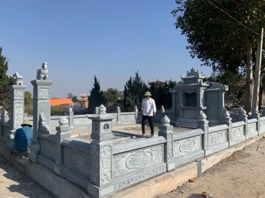 Xem tuổi xây mộ được xem là bước đầu tiên, quan trọng nhất để đảm bảo công trình được thuận lợi, bền vững