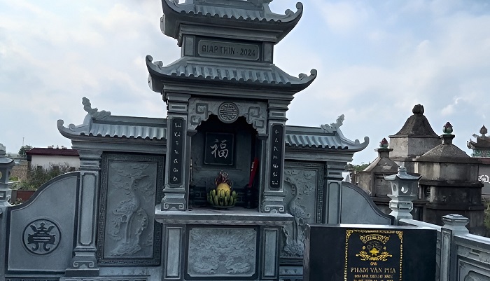 Những mẫu câu đối lăng mộ ý nghĩa nhất không chỉ làm đẹp cho công trình đá mỹ nghệ mà còn là linh hồn của toàn bộ không gian tưởng niệm