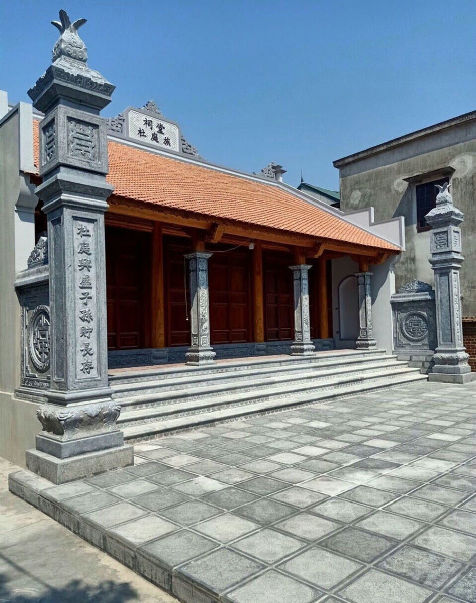 Nhắc đến nhà thờ họ bằng đá mà không nhắc đến nghệ thuật chạm khắc thì thật thiếu sót. Đây chính là yếu tố tạo nên giá trị nghệ thuật và sự khác biệt của mỗi công trình