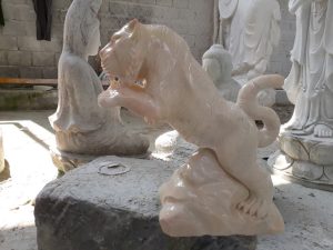 Tượng đá linh vật – Bảo hộ và may mắn