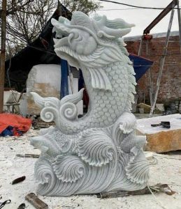 Tượng Cá chép hóa rồng đá – Biểu tượng vươn lên