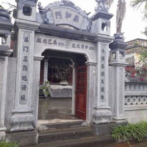 Cổng tam quan đá – biểu tượng của sự an lành và khai sáng