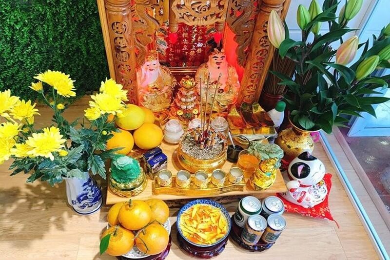 Không chỉ mang ý nghĩa tâm linh, tượng Ông Địa đá mỹ nghệ còn là điểm nhấn trang trí ấn tượng. Trong nhà, tượng có thể được đặt tại