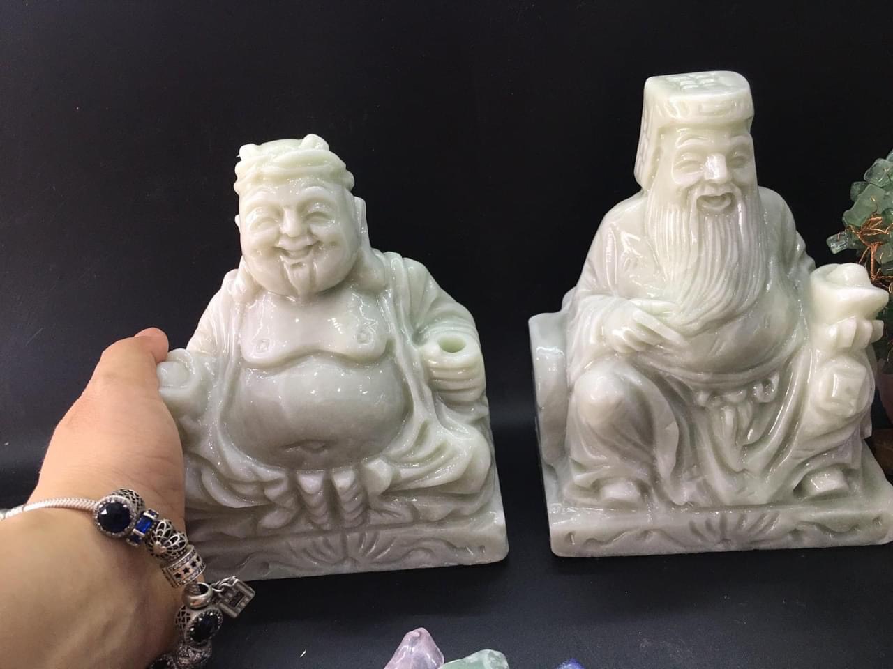 Tạo ra một tượng Thần Tài đẹp không chỉ đòi hỏi chất liệu tốt mà cần bàn tay khéo léo và tâm huyết của người nghệ nhân