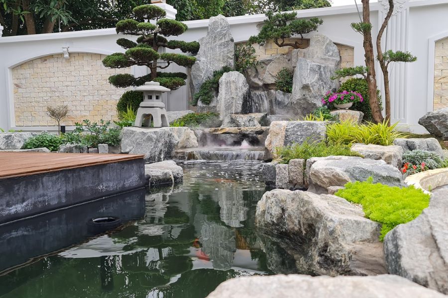 Một công trình không chỉ phục vụ hiện tại mà còn là di sản cho thế hệ sau. Việc lựa chọn vật liệu bền vững như đá mỹ nghệ thể hiện tư duy dài hạn, hướng đến giá trị lâu dài thay vì lợi ích ngắn hạn