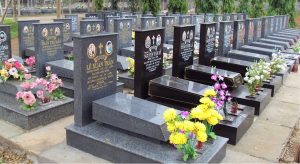 Mộ đá hoa cương – sự lựa chọn đẳng cấp và bền đẹp