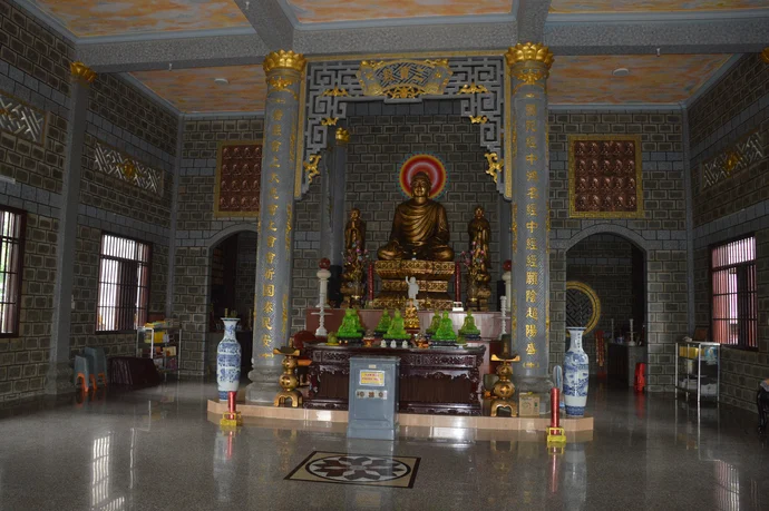 Nhiều người mua đá mỹ nghệ theo cảm tính: thấy đẹp là mua, thấy hợp mắt là đặt. Nhưng thực tế, mỗi công trình lại có yêu cầu khác nhau về kích thước, chất liệu, phong cách và vị trí lắp đặt