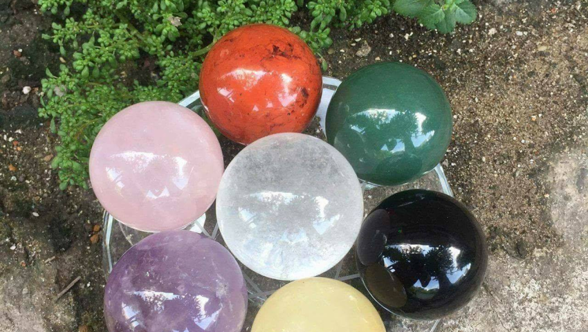 Đá mỹ nghệ và phong thủy trong bài trí không gian