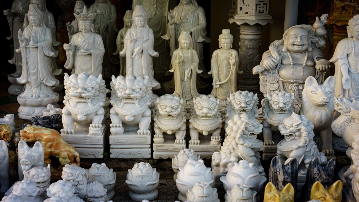 Đá mỹ nghệ thủ công không đơn thuần là vật liệu trang trí mà là sự giao thoa giữa nghệ thuật, văn hóa và kiến trúc