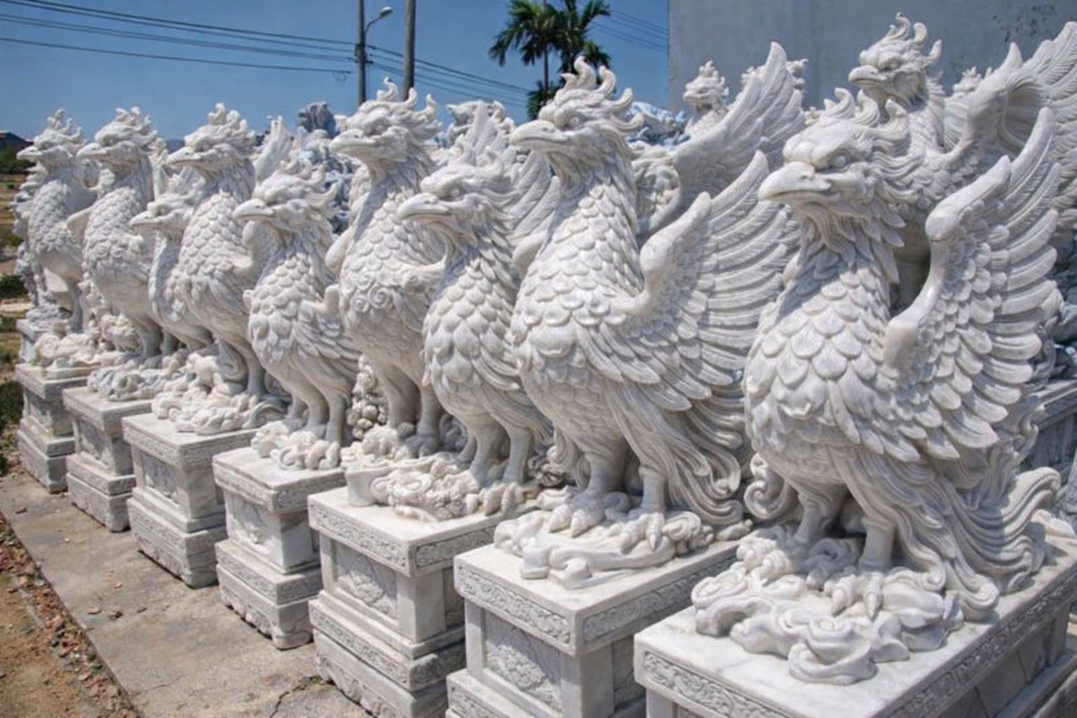 “Đá mỹ nghệ – Nghệ thuật trang trí mang dấu ấn cá nhân” không chỉ là một khái niệm mà còn là xu hướng trong thiết kế không gian hiện đại