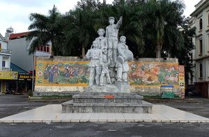 Tượng đá mỹ nghệ trong quảng trường và công trình công cộng