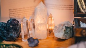 Chất liệu đá và năng lượng phong thủy trong mỹ nghệ