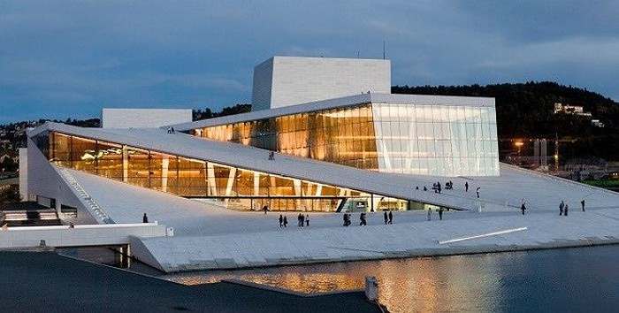 Đá mỹ nghệ cao cấp khác gì so với sản phẩm phổ thông?