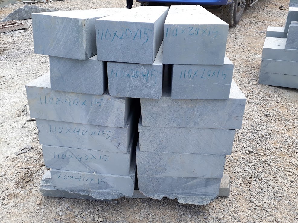 Đá xanh tự nhiên từ lâu đã được xem là dòng đá “quốc dân” trong ngành đá mỹ nghệ