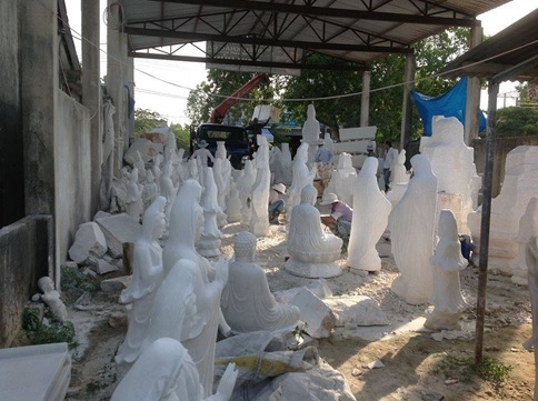 Một ưu điểm lớn của tượng đá mỹ nghệ là độ bền gần như vĩnh cửu. Khác với gỗ, kim loại hay nhựa, đá có khả năng chống chịu tốt với thời tiết khắc nghiệt