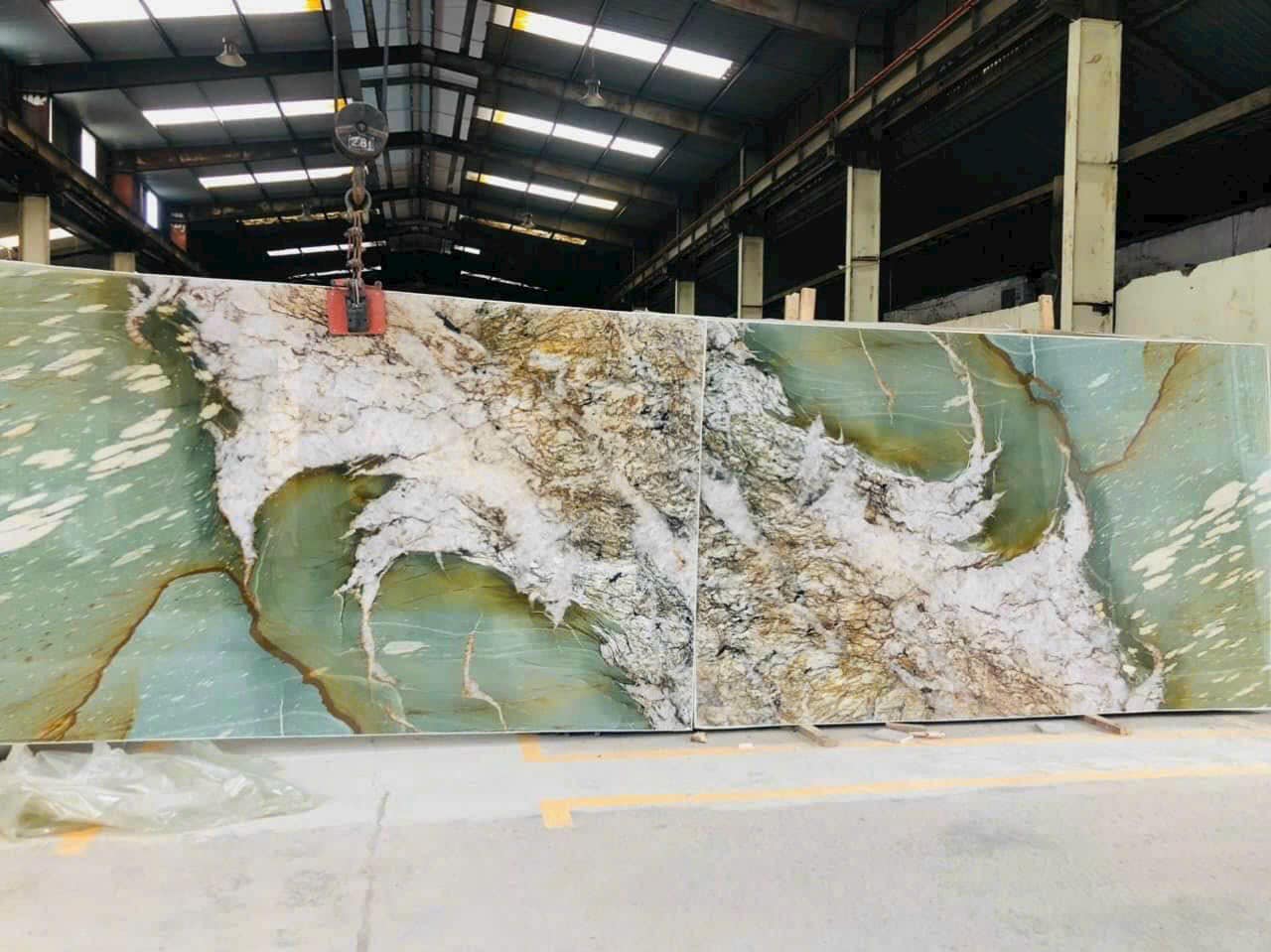 Trong phong thủy Á Đông, đá tự nhiên được xem là vật liệu mang năng lượng mạnh mẽ của đất trời