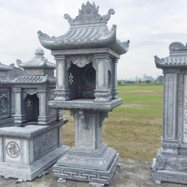 93+ Bàn thờ thiên không mái bằng đá tại Lào Cai