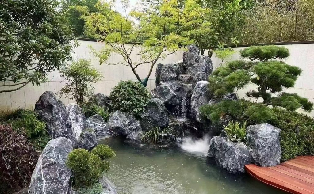 Trong kiến trúc và trang trí hiện đại, việc tạo nên một không gian sống đẹp và có cá tính riêng là điều mà nhiều gia chủ quan tâm