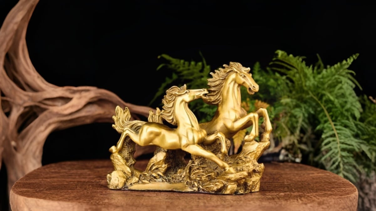 Một sai lầm phổ biến là chọn tượng quá nhỏ hoặc quá lớn so với không gian. Tượng quá nhỏ trong căn nhà rộng sẽ không đủ “lực”, còn tượng quá lớn lại gây cảm giác nặng nề, mất cân bằng phong thủy