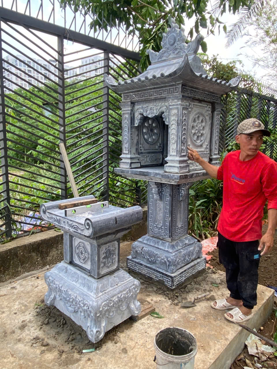 Để sở hữu một công trình chất lượng, khách hàng nên tìm đến các đơn vị đá mỹ nghệ có nhiều năm kinh nghiệm, đội ngũ nghệ nhân tay nghề cao và nguồn đá tự nhiên đạt tiêu chuẩn